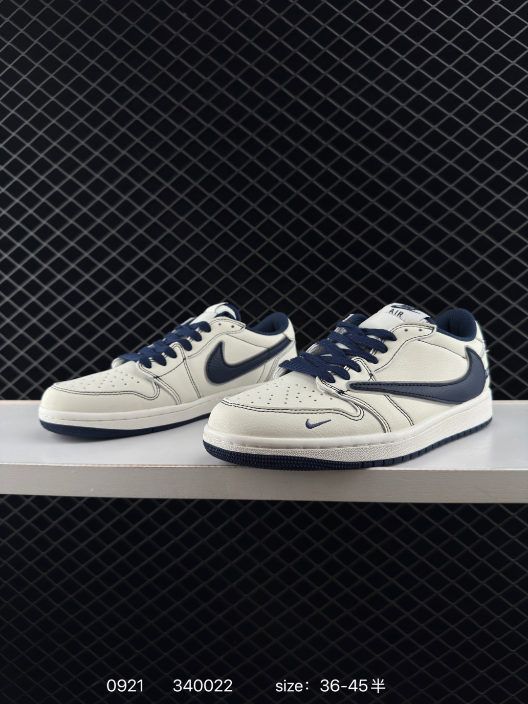 Travis Scott x Air Jordan 1 ” Reverse Mocha “